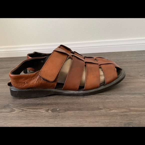 Sandals - Picture 4 of 10